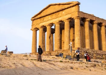 Ponti primavera,1 italiano su 4 in viaggio soprattutto i giovani