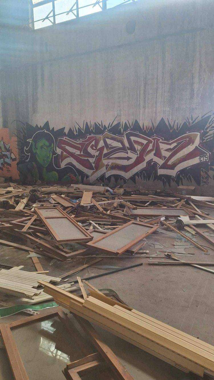 Maxi discarica abusiva nell’ex distilleria di Macchiareddu