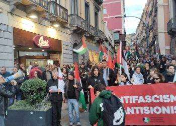 Corteo per la Palestina a Cagliari: in migliaia per le vie della città