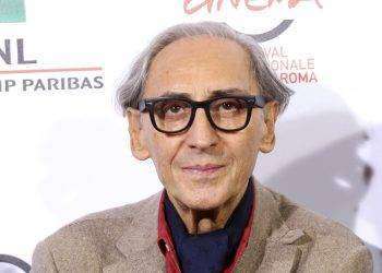 80 anni Franco Battiato, uscita la nuova biografia “Sacre Sinfonie”