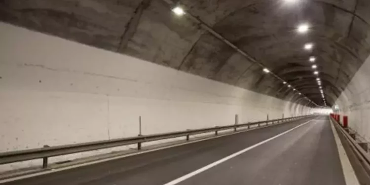 Lavori in galleria San Teodoro, limitazioni al traffico