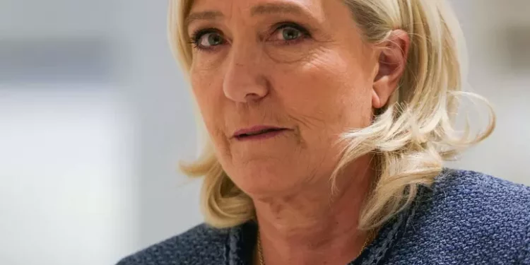 Marine Le Pen colpevole di appropriazione di fondi pubblici