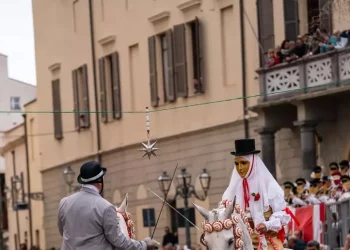 Sartiglia, i cavalieri dei contadini centrano 18 stelle
