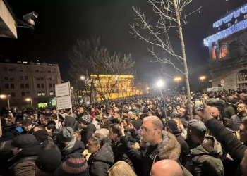 Tentativo di colpo di stato in Serbia, studenti bloccano sedi tv a Belgrado e Novi Sad