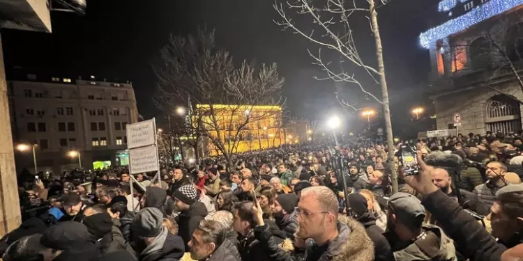 Tentativo di colpo di stato in Serbia, studenti bloccano sedi tv a Belgrado e Novi Sad