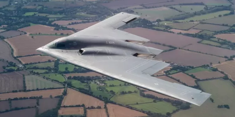 Gli Usa minacciano Iran e Yemen, spostano aerei stealth in base nell’Oceano Indiano