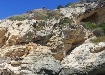 Donna morta in mare a Cagliari, riprese ricerche del fidanzato