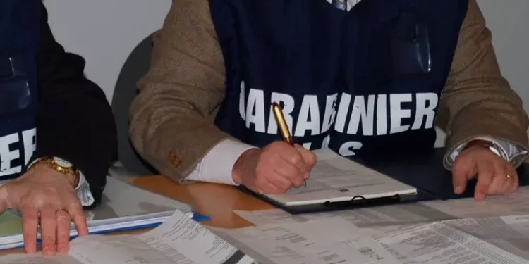 Scarpe prive di etichette sequestrate dai Nas a Cagliari