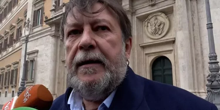 Casarini, in arrivo notizie “molto serie” sul caso Paragon