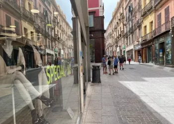 Bando da 35 milioni per contributi alle attività commerciali