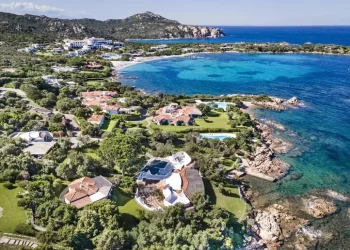 Vendita record per una villa in Costa Smeralda, oltre 160 milioni