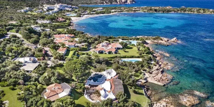 Vendita record per una villa in Costa Smeralda, oltre 160 milioni