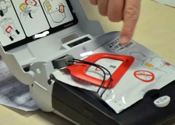 Defibrillatori, il 70% è inutilizzabile la sera e nel weekend