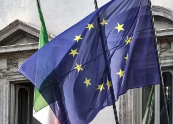 Cala la fiducia dei consumatori dell’Eurozona a marzo