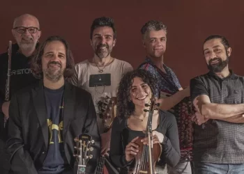 Il ritorno dei Folkabbestia con I girasoli di Van Gogh