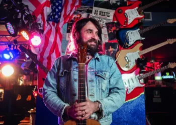 Filippo Graziani celebra 80 anni padre Ivan, tour con ospiti