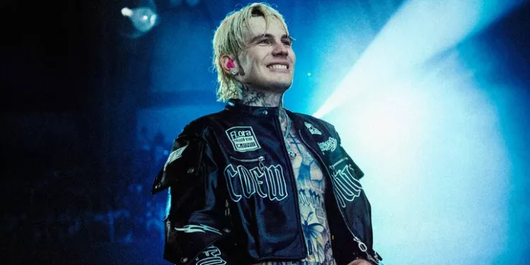 Il Tre annuncia due date a dicembre a Milano e Roma