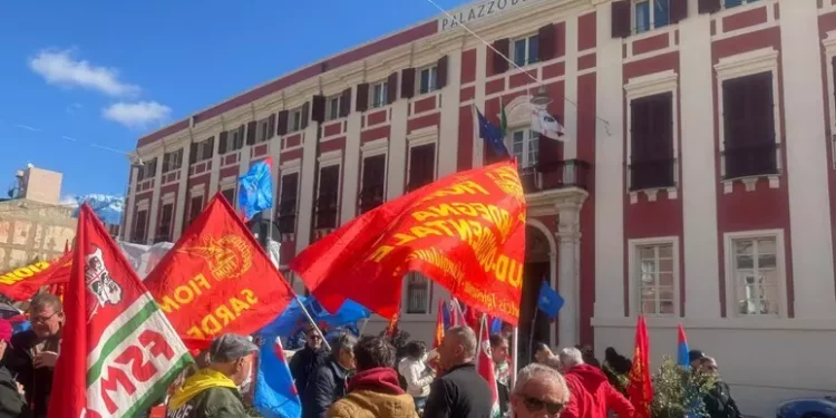 Sciopero metalmeccanici, in Sardegna 10mila lavoratori coinvolti