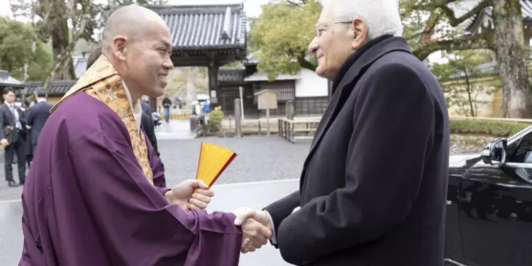 Mattarella, le donne non debbano scegliere tra famiglia e lavoro