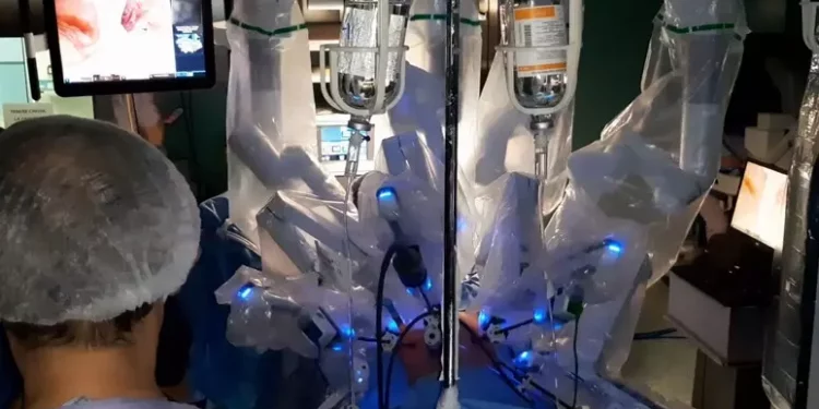 A Sassari il primo intervento di chirurgia pediatrica robotica