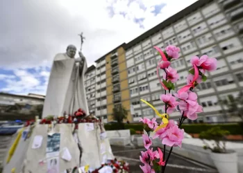Il Papa ha trascorso una notte tranquilla