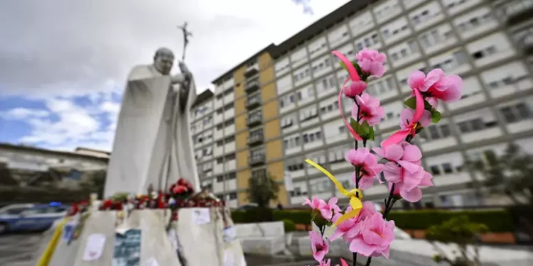 Il Papa ha trascorso una notte tranquilla