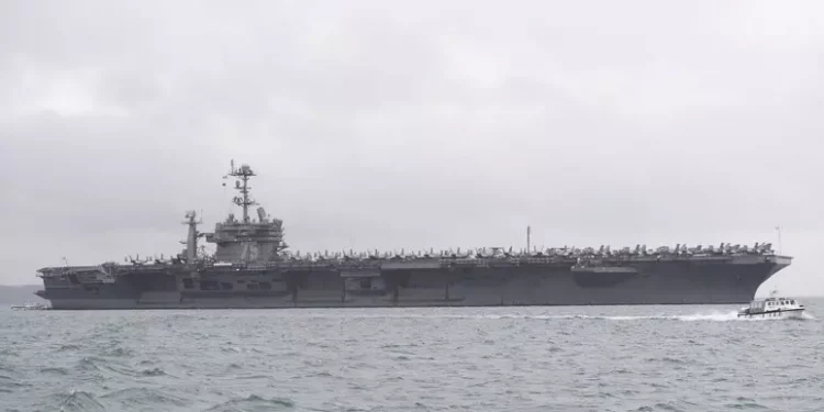 Houthi rivendicano secondo attacco a portaerei Usa in Mar Rosso