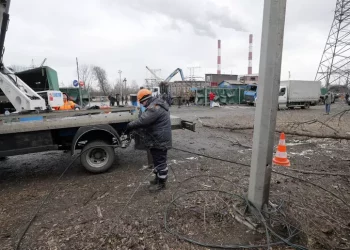 Cremlino, Usa possono monitorare tregua su centrali