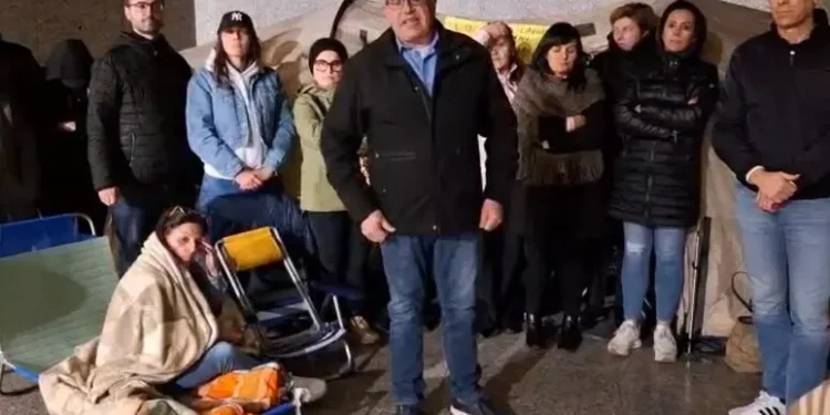 Protesta degli Oss in Consiglio, ora anche sciopero delle sete