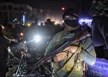 Siria: scontri con forze leali ad Assad che vogliono cacciare gli jihadisti