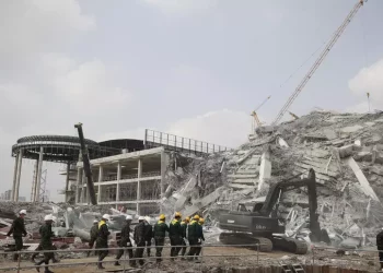 Sisma in Myanmar, il bilancio sale a 1.000 morti e 2.300 feriti