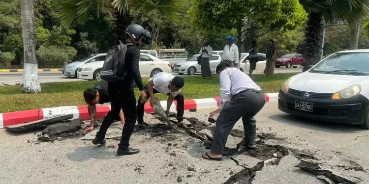 Terremoto di magnitudo 7.7 in Birmania: tragedia in Asia
