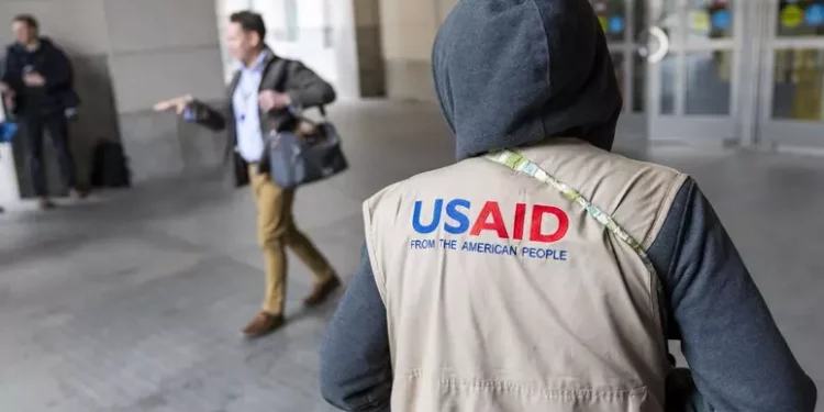 Trump azzera Usaid, fondi all’estero ridotti del 92%