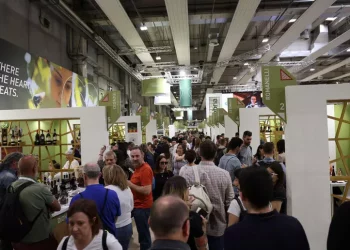 Vinitaly 2025, 4.000 aziende e operatori da 140 Paesi