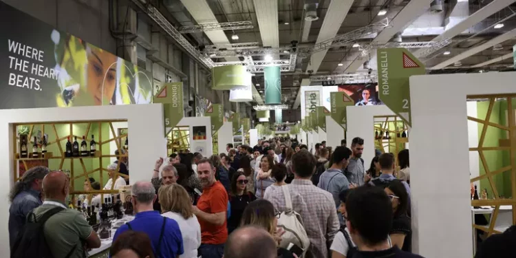 Vinitaly 2025, 4.000 aziende e operatori da 140 Paesi