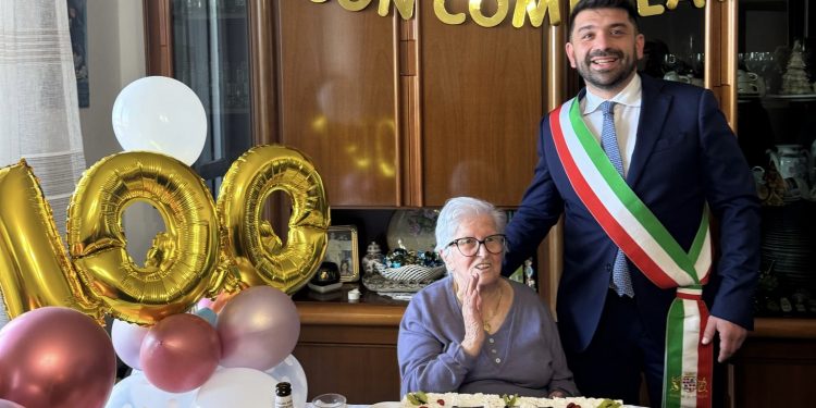 Festeggiata Dolores Pani nuova centenaria di Cagliari