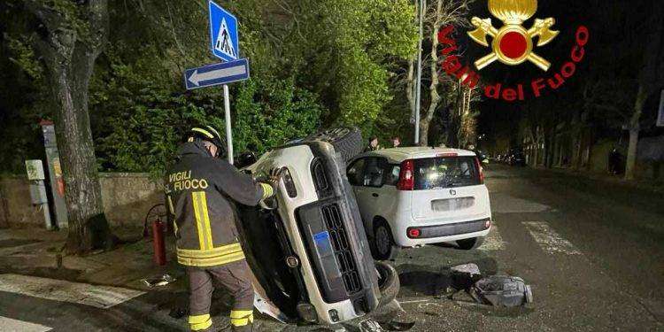 Grave incidente a Nuoro, scontro in via Campania: due feriti