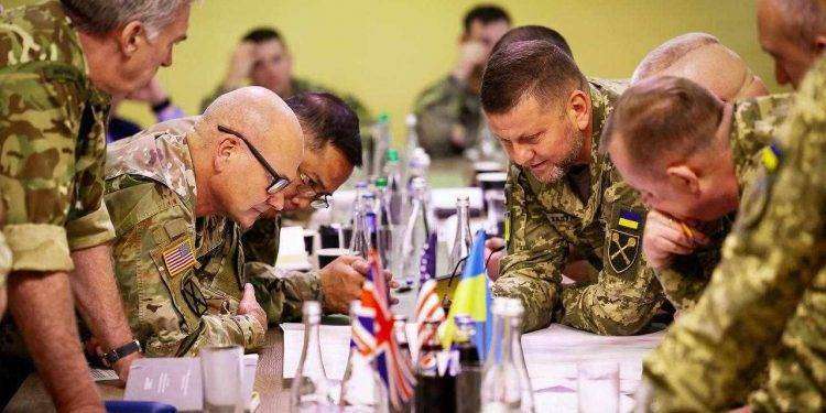 Zaluzhny conferma la regia Nato della guerra contro la Russia