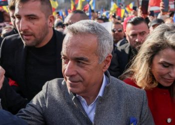 Colpo di scena in Romania, Georgescu verso il ballottaggio