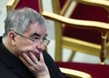 Becciu, obbedisco a Francesco, non entro in conclave