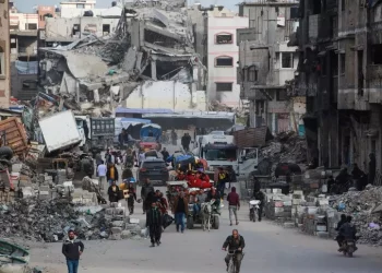 Il regime israeliano bombarda nella notte l’ospedale cristiano di Gaza