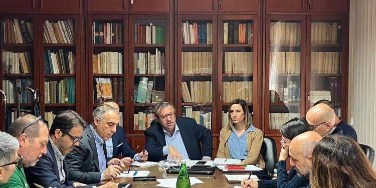 Vertenza lavoratori Porto Canale Cagliari, gli assessori Cani e Manca incontrano i sindacati