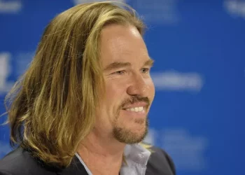 Val Kilmer morto a 65 anni, addio all’attore americano star di Top Gun e Batman Forever