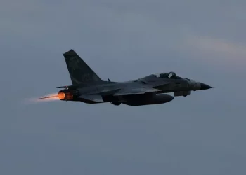 Aerei israeliani colpiscono edificio residenziale in Libano