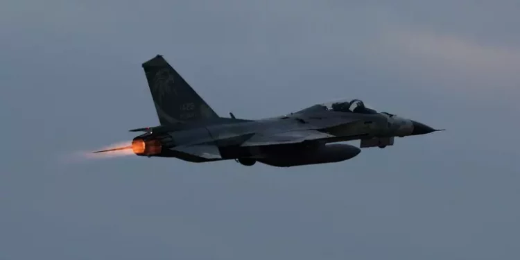 Aerei israeliani colpiscono edificio residenziale in Libano