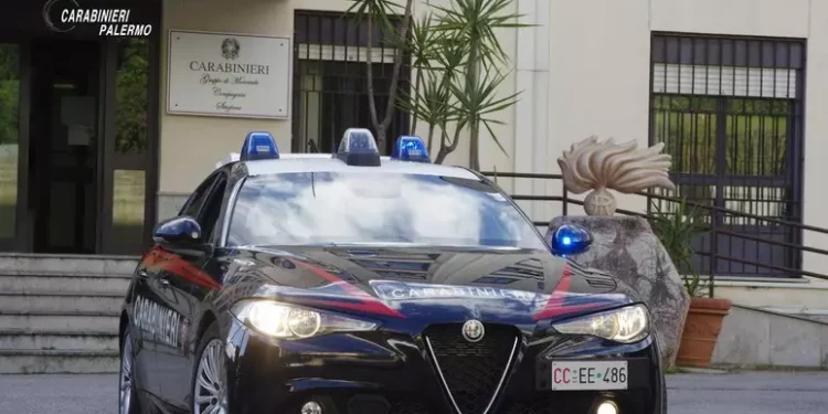 Sparatoria in piazza, due morti e tre feriti