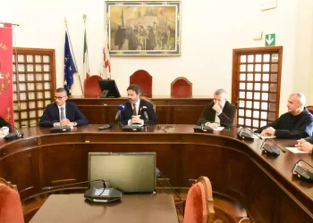 Candeliere dei Falegnami spezzato, scatta solidarietà a Sassari