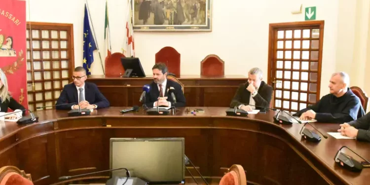 Candeliere dei Falegnami spezzato, scatta solidarietà a Sassari