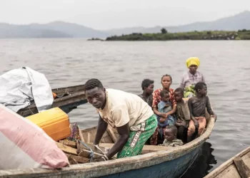 Congo: imbarcazione prende fuoco, almeno 143 morti