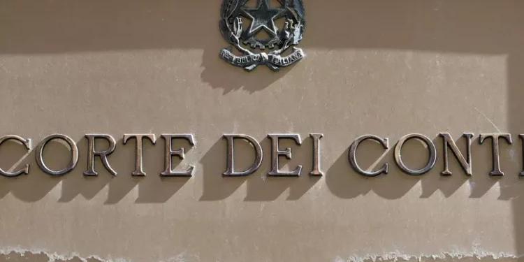 Di giorno carabiniere la sera cantante, condanna da Corte conti